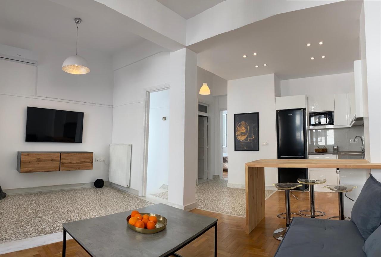Modern 3Br Maisonette With Garden 10 Min From Acropolis Афіни Екстер'єр фото
